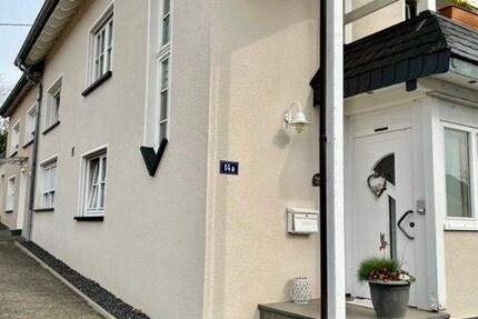 Haus Arzfeld - 7 Zimmer, 210 m&sup2;, 429.000&euro; | Angebot:23943346