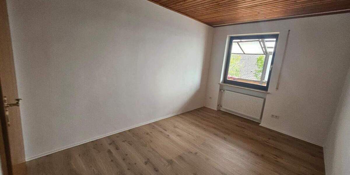 Etagenwohnung Buxheim - 4 Zimmer, 138 m&sup2;, 1.240&euro; | Angebot:24270759