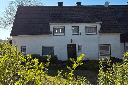 Haus Brilon - 6.5 Zimmer, 135 m&sup2;, 139.000&euro; | Angebot:25510537