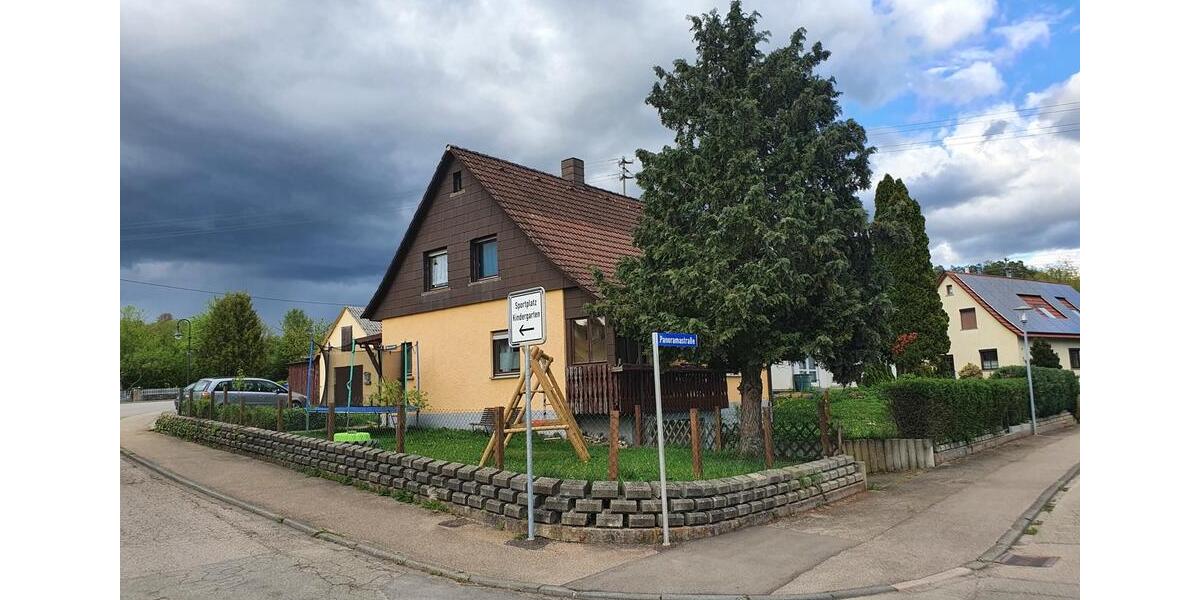 Einfamilienhaus Hechingen - 5 Zimmer, 143 m&sup2;, 350.000&euro; | Angebot:26788197