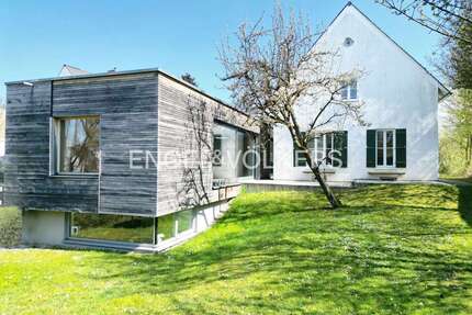 Haus zum Kaufen in Regensburg 1.490.000 € 185 m²