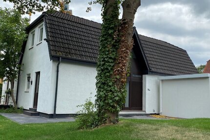 Seltene Gelegenheit: Doppelhaushälfte mit Garage!