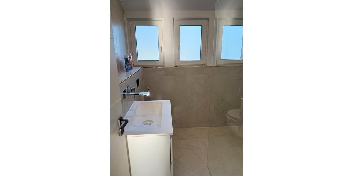 Doppelhaushälfte Laatzen - 7 Zimmer, 160 m&sup2;, 1.800&euro; | Angebot:24703027