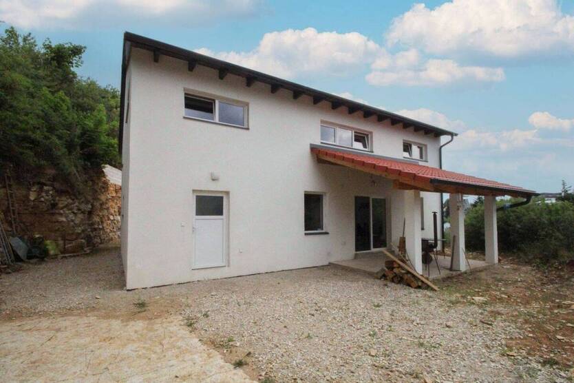 Neuwertiges exklusives Haus mit Garten in Lauterhofen 6 zimmer