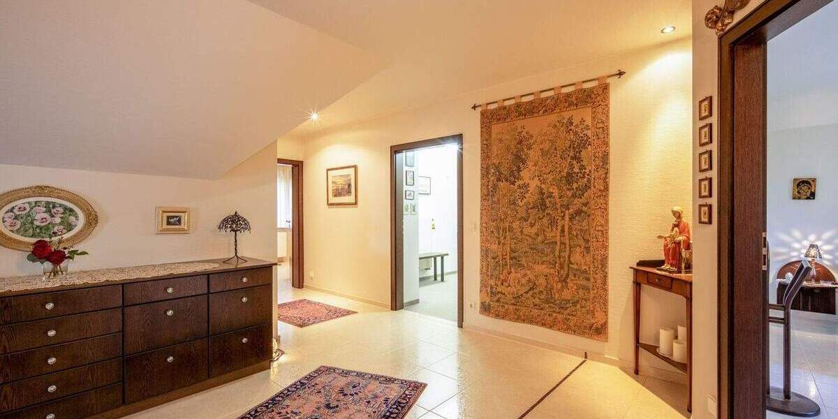 Einfamilienhaus Schmallenberg - 6 Zimmer, 208 m&sup2;, 425.000&euro; | Angebot:25800584