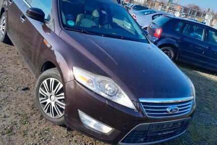 Ford Mondeo 160.000 km 6.999 &euro; Halle 06110
