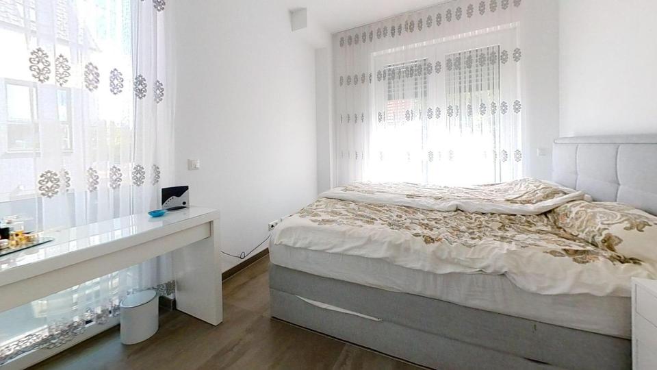 Doppelhaushälfte Wiesbaden Mainz-Kastel - 5 Zimmer, 157 m&sup2;, 2.800&euro; | Angebot:24680540