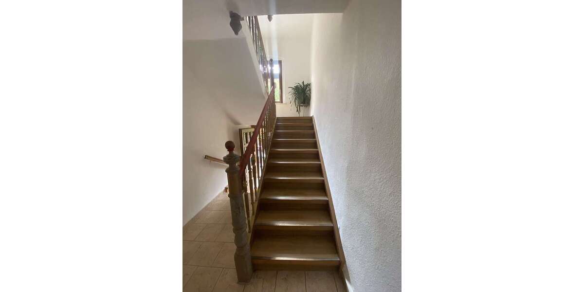 Einfamilienhaus Kretzschau - 10 Zimmer, 270 m&sup2;, 172.000&euro; | Angebot:26387454