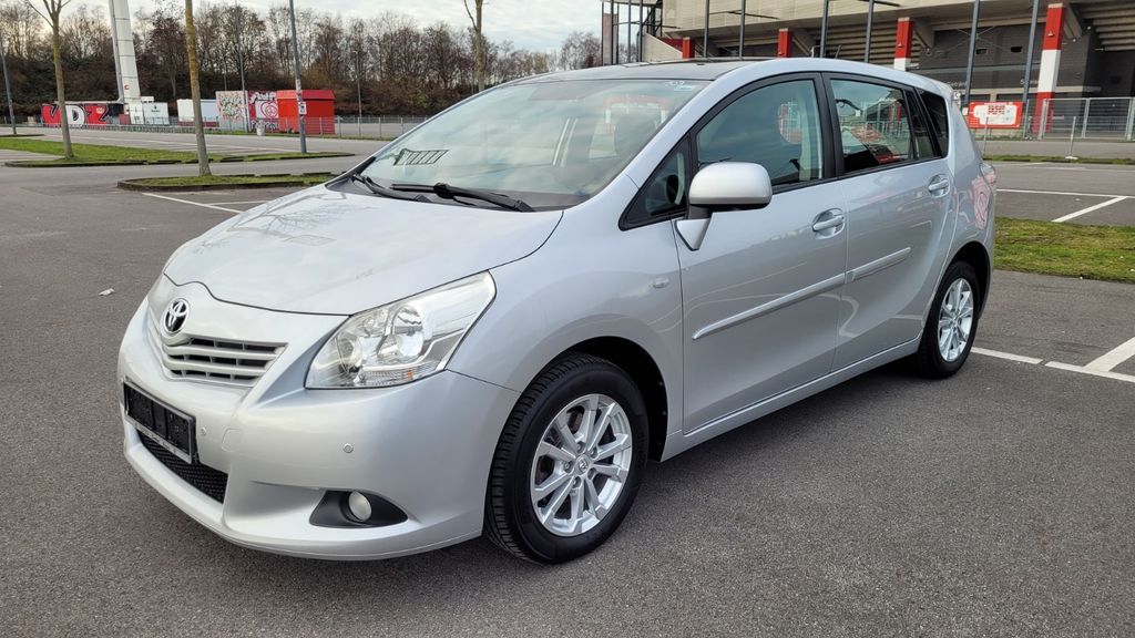 Toyota Verso 225.000 km 6.490 &euro; Essen 45356