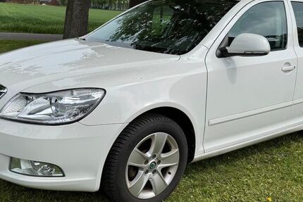 Skoda Octavia 175.290 km 3.200 &euro; Hude 27798