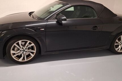 Audi TT 66.000 km 30.900 &euro; Oldenburg 26129