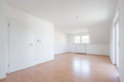 Wohnung Unkel - 3 Zimmer, 80 m&sup2;, 760&euro; | Angebot:27095912