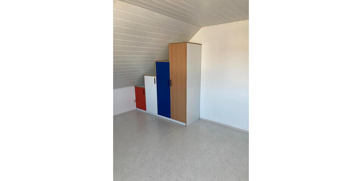 Dachgeschoßwohnung Bastheim - 4 Zimmer, 80 m&sup2;, 520&euro; | Angebot:26022262