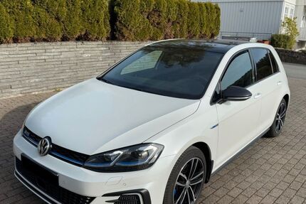 VW Golf 92.900 km 17.950 &euro; Biberach an der Riss 88400