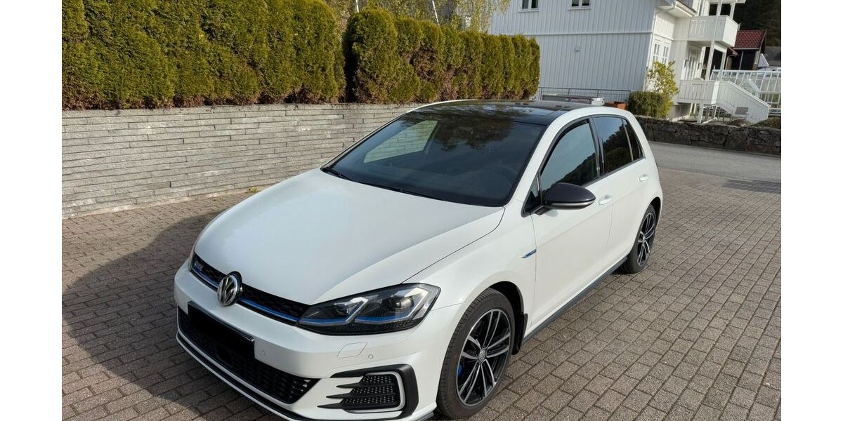 VW Golf 92.900 km 17.950 &euro; Biberach an der Riss 88400