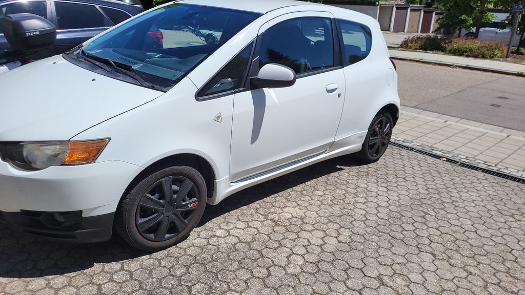 Mitsubishi Colt 188.000 km 1.590 &euro; Regensburg 93053