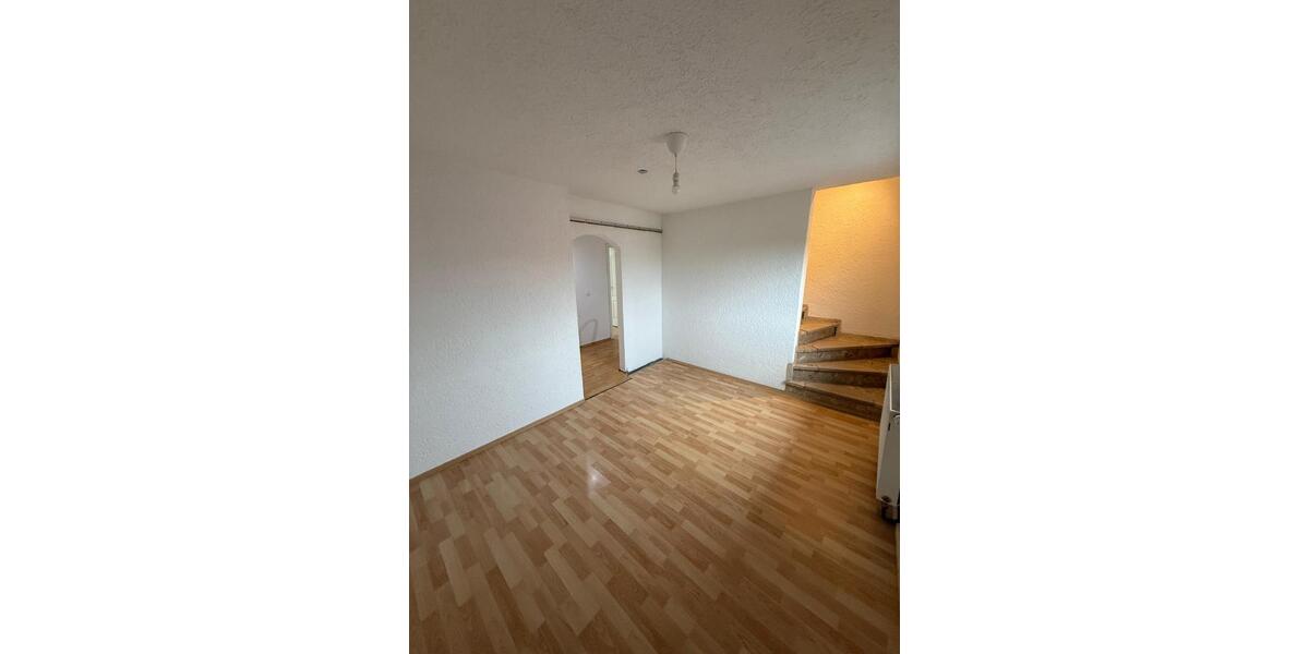Reihenhaus Esslingen am Neckar Pliensauvorstadt - 4.5 Zimmer, 105 m&sup2;, 450.000&euro; | Angebot:24662491
