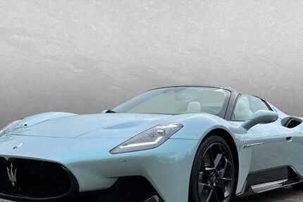 Maserati MC20 1.550 km 341.987 &euro; Regensburg 93059