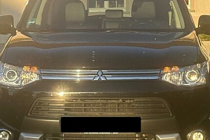 Mitsubishi Outlander 144.000 km 11.990 &euro; Berlin Spandau 13581