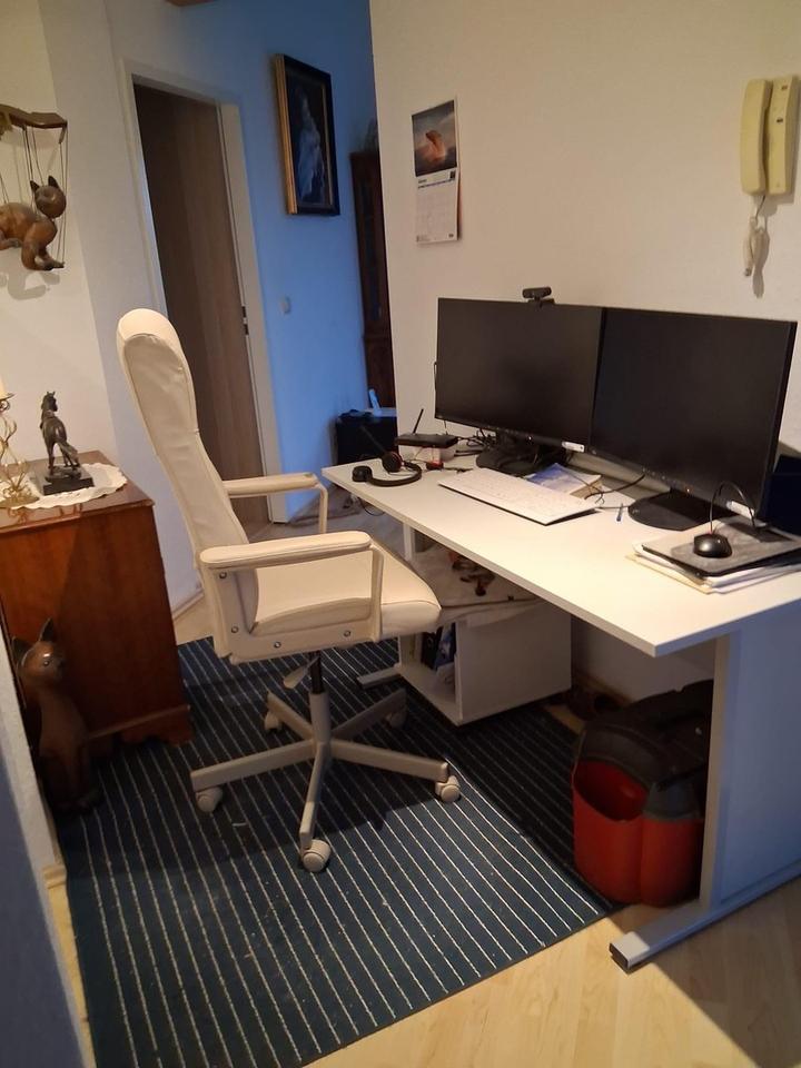 2 Zimmer Wohnung in Hönow Hoppegarten bei Berlin mit großer Dachterrasse EBK Tiefgarage zimmer