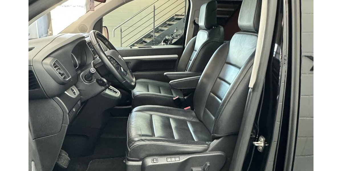 Opel Zafira Life -e Elegance L 50 kWh Leder Xenon CAM 34.950 km 24.760 &euro; Lich 35423