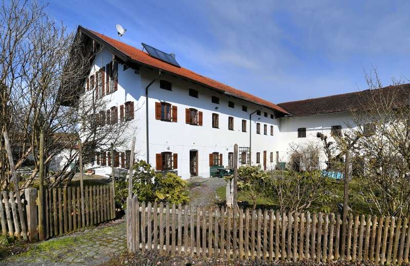 Haus zum Kaufen in Halfing 2.495.000 € 946 m²
