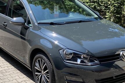 VW Golf 125.000 km 13.700 € Dresden 01217