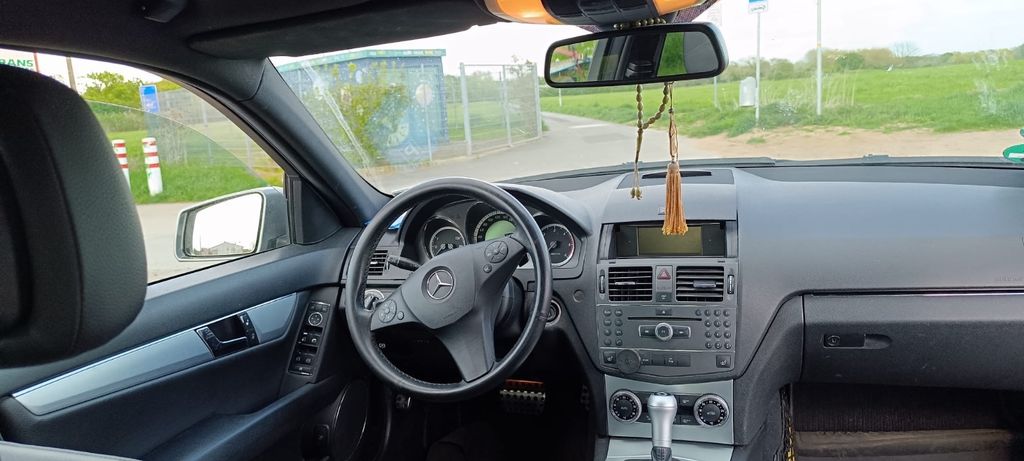 Mercedes-Benz C 250 319.000 km 4.800 &euro; Karben 61184