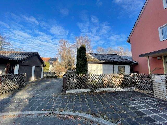 Geräumiges Familienhaus mit Balkonen und Terrasse in Nürnberg, Großreuth h d Veste 9 zimmer