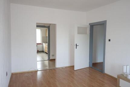 Wohnung Dresden Cotta - 4 Zimmer, 112 m&sup2;, 590&euro; | Angebot:25597423