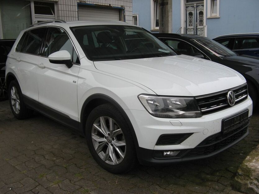 VW Tiguan 207.000 km 18.900 € Bielefeld 33613