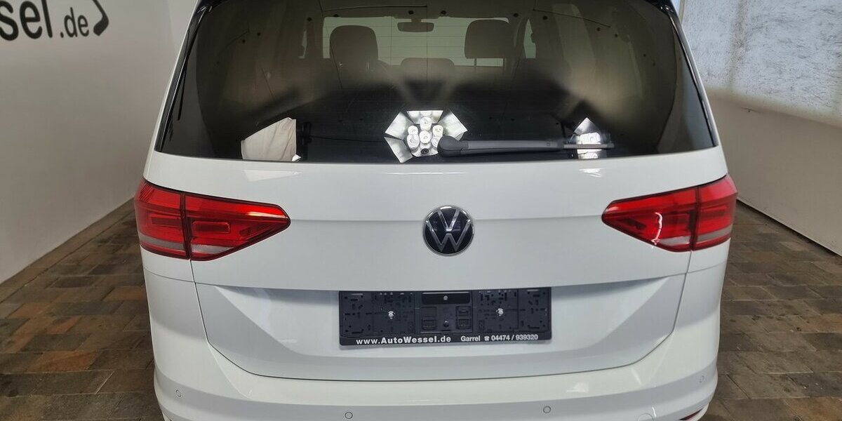VW Touran Comfortline BMT ACC AHK Kamera 7-Sitzer 89.900 km 24.990 &euro; Garrel 49681