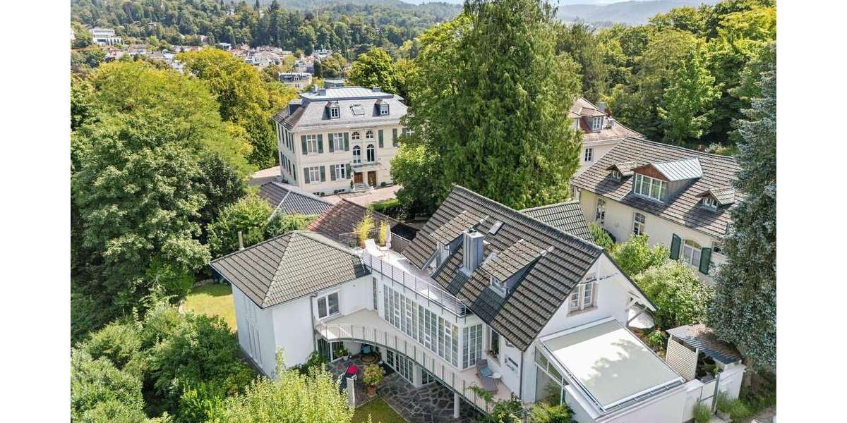 Haus zum Kaufen in Baden-Baden 1.650.000 € 250 m² 7 zimmer