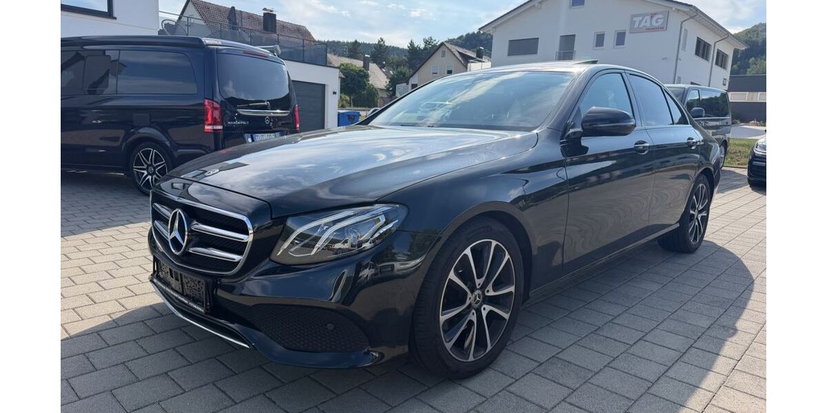 Mercedes-Benz E 220 131.000 km 24.700 &euro; Rietheim-Weilheim 78604