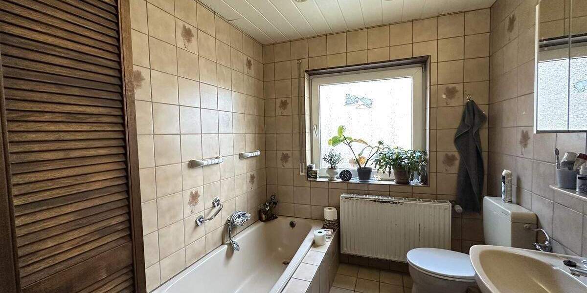 Mehrfamilienhaus, Wohnhaus Kirchberg (Hunsrück) - 8 Zimmer, 204 m&sup2;, 249.000&euro; | Angebot:25800514