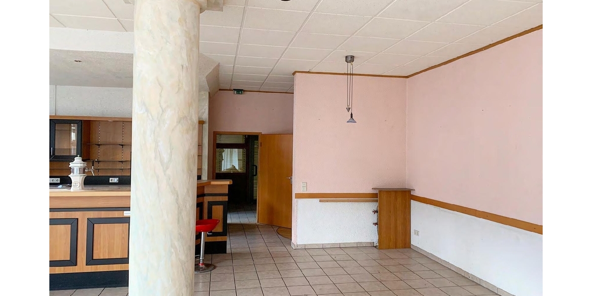 °°°° SCHNÄPPCHEN DES JAHRES 2024 : VERKAUFS,- BÜRO,- PRAXISFLÄCHE + 1,5 ZIMMER DG-WOHNUNG MIT TERRASSE°°°° - Gewerbeobjekt Karlsbad | Angebot:22699832