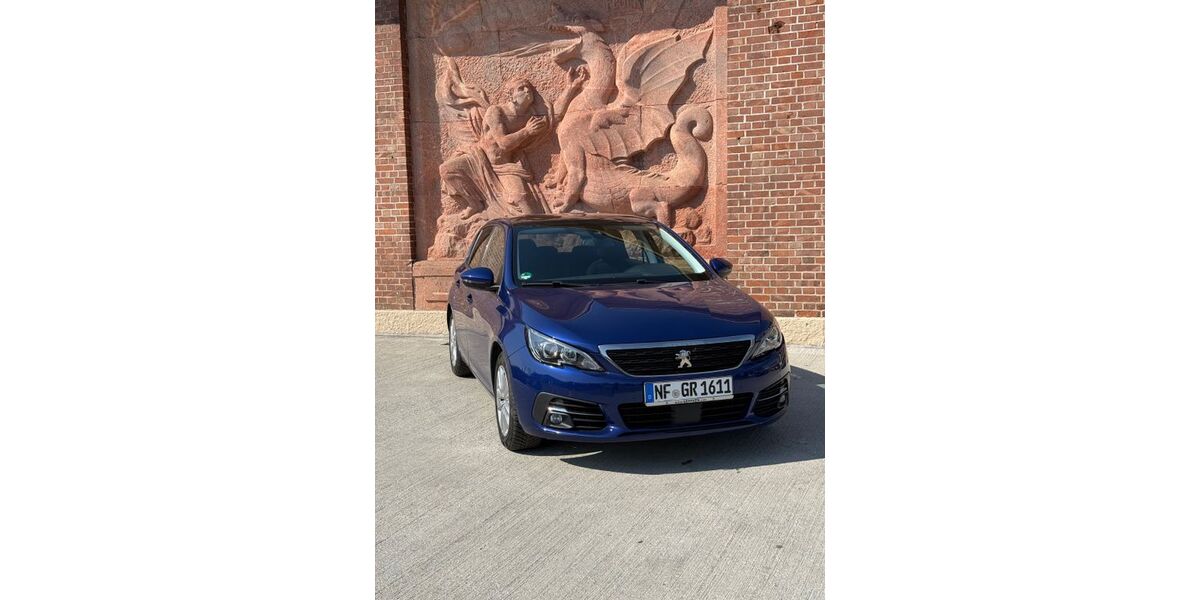 Peugeot 308 51.900 km 17.790 &euro; München 80939