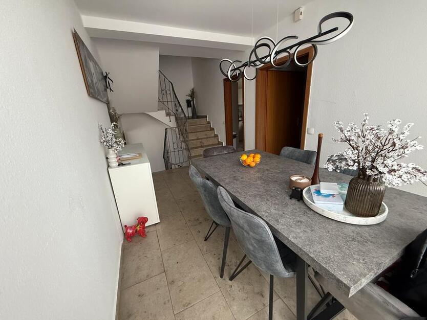 Traumhafte Doppelhaushälfte mit Garten in 91227 Leinburg zimmer