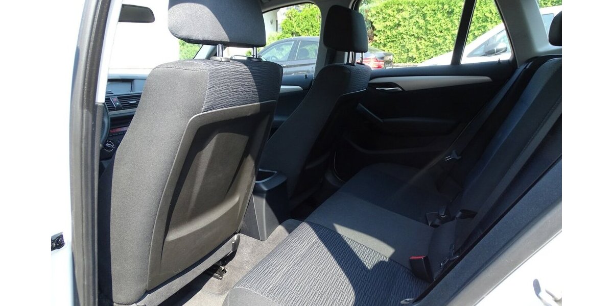 BMW X1 1.8l i sDrive, Steptronic, Sitzheizung, PDC hin 154.921 km 8.490 &euro; Rodgau 63110