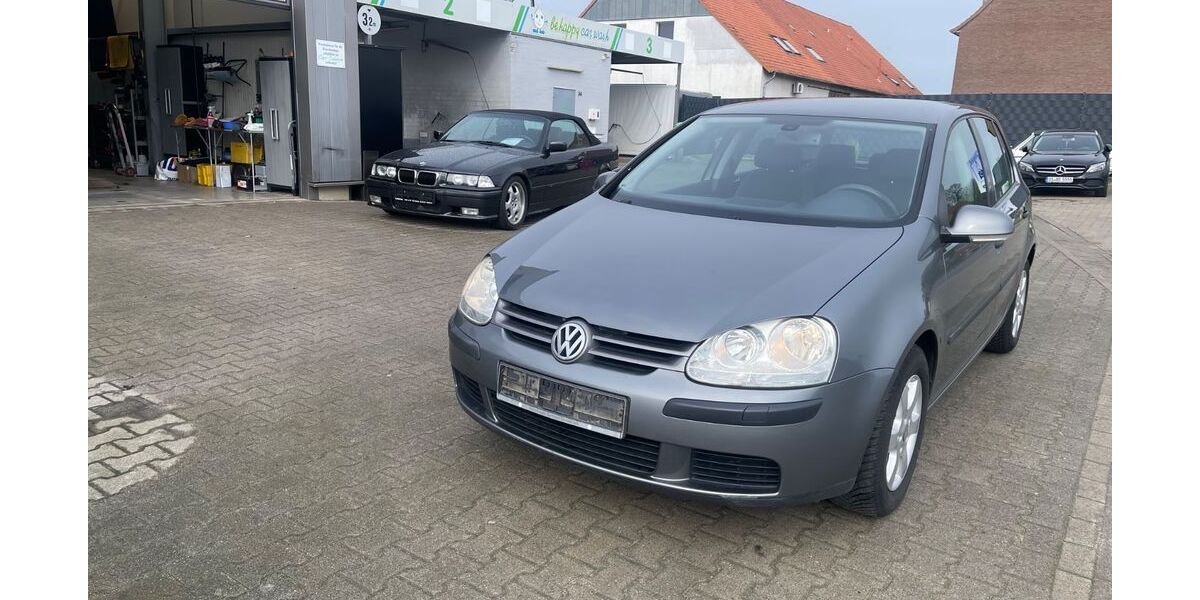 VW Golf 269.000 km 2.350 &euro; Hilter a.T.W. 49176