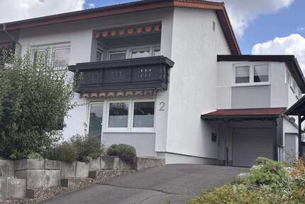 Haus zum Kaufen in Adelsheim 275.000 € 120 m² 5 zimmer