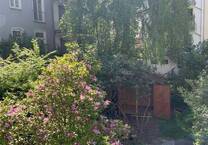 Teilmöblierte Familien-Wohnung mit reichlich Platz, Garten, Balkon und riesiger Wohnküche im Herzen der Neustadt