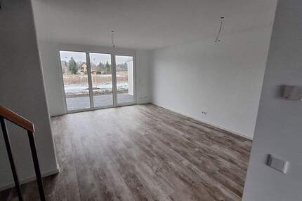 Haus Pirna - 5 Zimmer, 120 m&sup2;, 1.700&euro; | Angebot:25775008