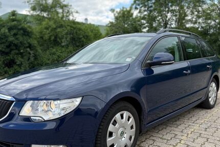 Skoda Superb 329.000 km 2.800 &euro; Hannover 30179