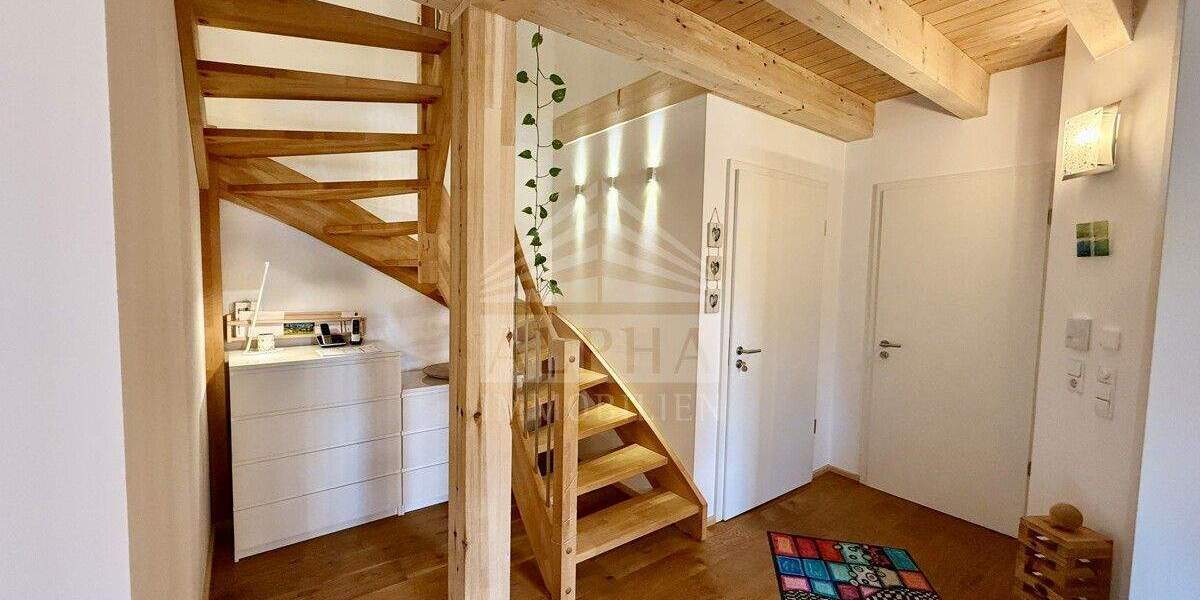 *VERKAUFT* Modernes Blockhaus-Idyllisch gelegene Doppelhaushälfte mit Büroräumen & Traumgarten 6 zimmer