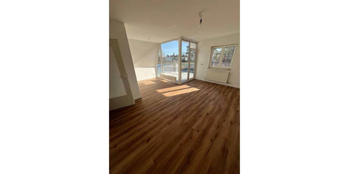 Etagenwohnung Falkensee - 3 Zimmer, 90 m&sup2;, 1.550&euro; | Angebot:25428195