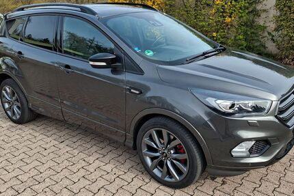Ford Kuga 74.400 km 18.490 &euro; Blomberg 32825