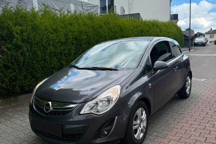 Opel Corsa 183.000 km 2.300 &euro; Hausen 65620