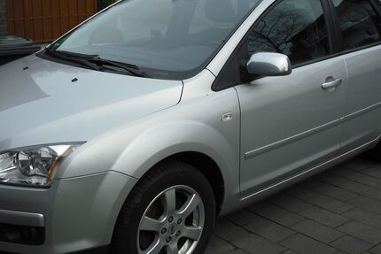 Ford Focus 395.000 km 1.399 &euro; Büren 33142