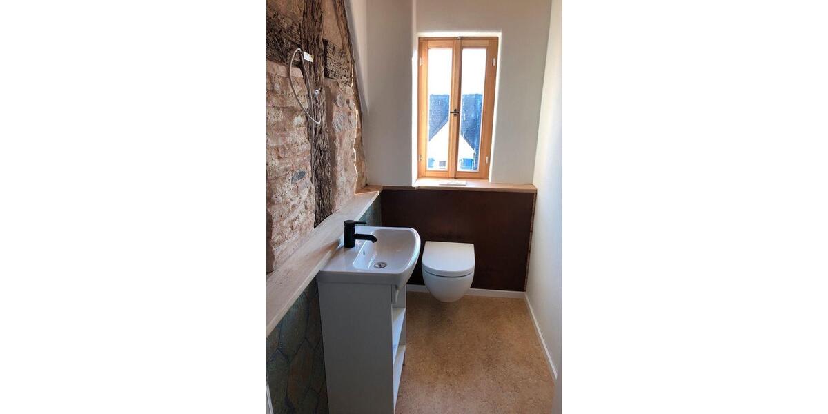 Dachgeschoßwohnung Weinsberg - 4 Zimmer, 120 m&sup2;, 1.600&euro; | Angebot:26254420